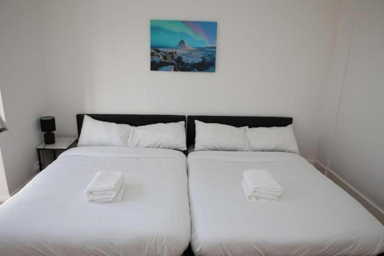 Oyo Timi Holiday Homes Londen Buitenkant foto