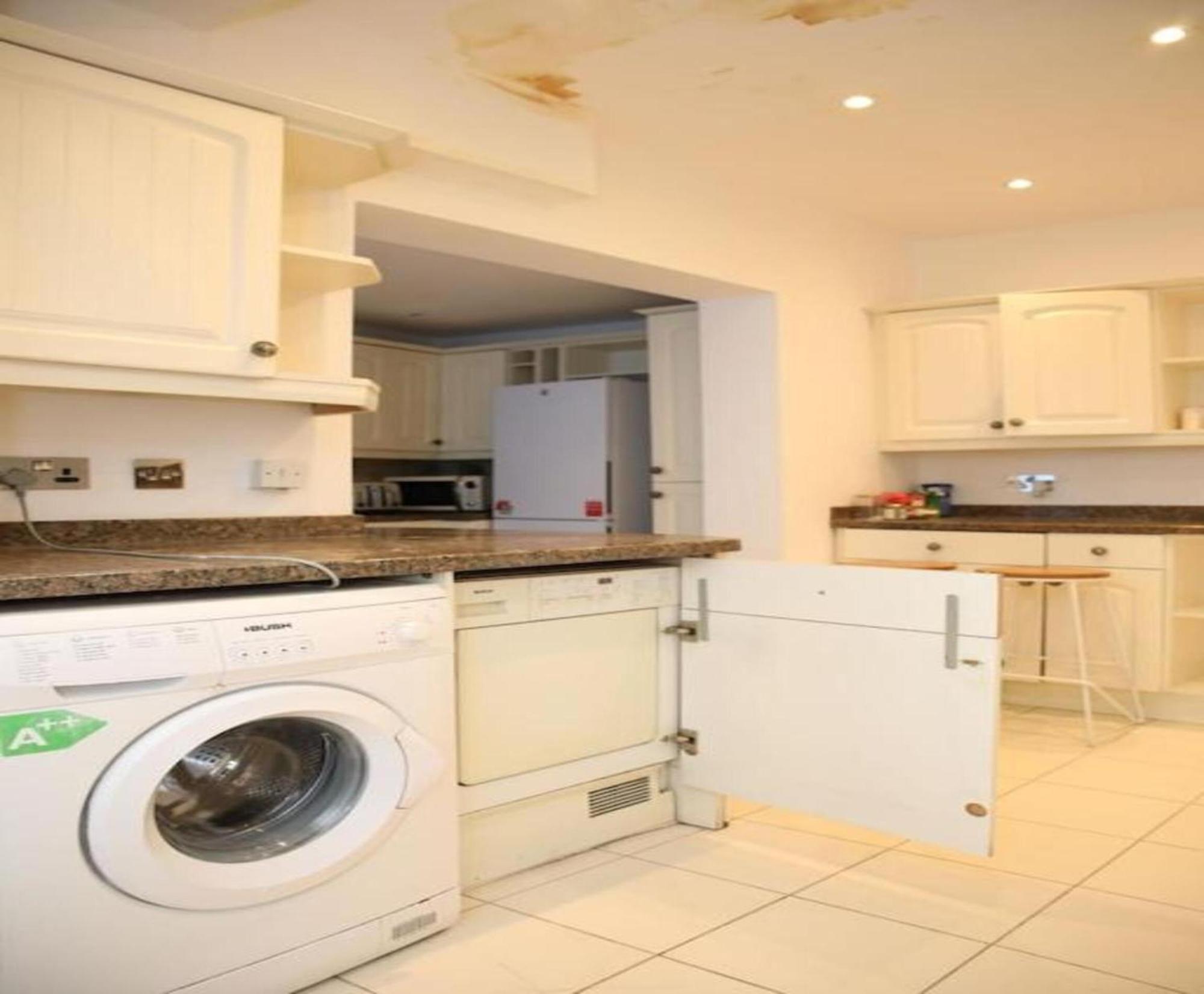 Oyo Timi Holiday Homes Londen Buitenkant foto
