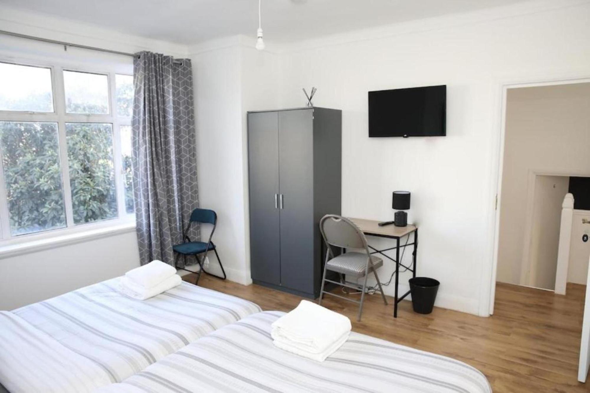 Oyo Timi Holiday Homes Londen Buitenkant foto