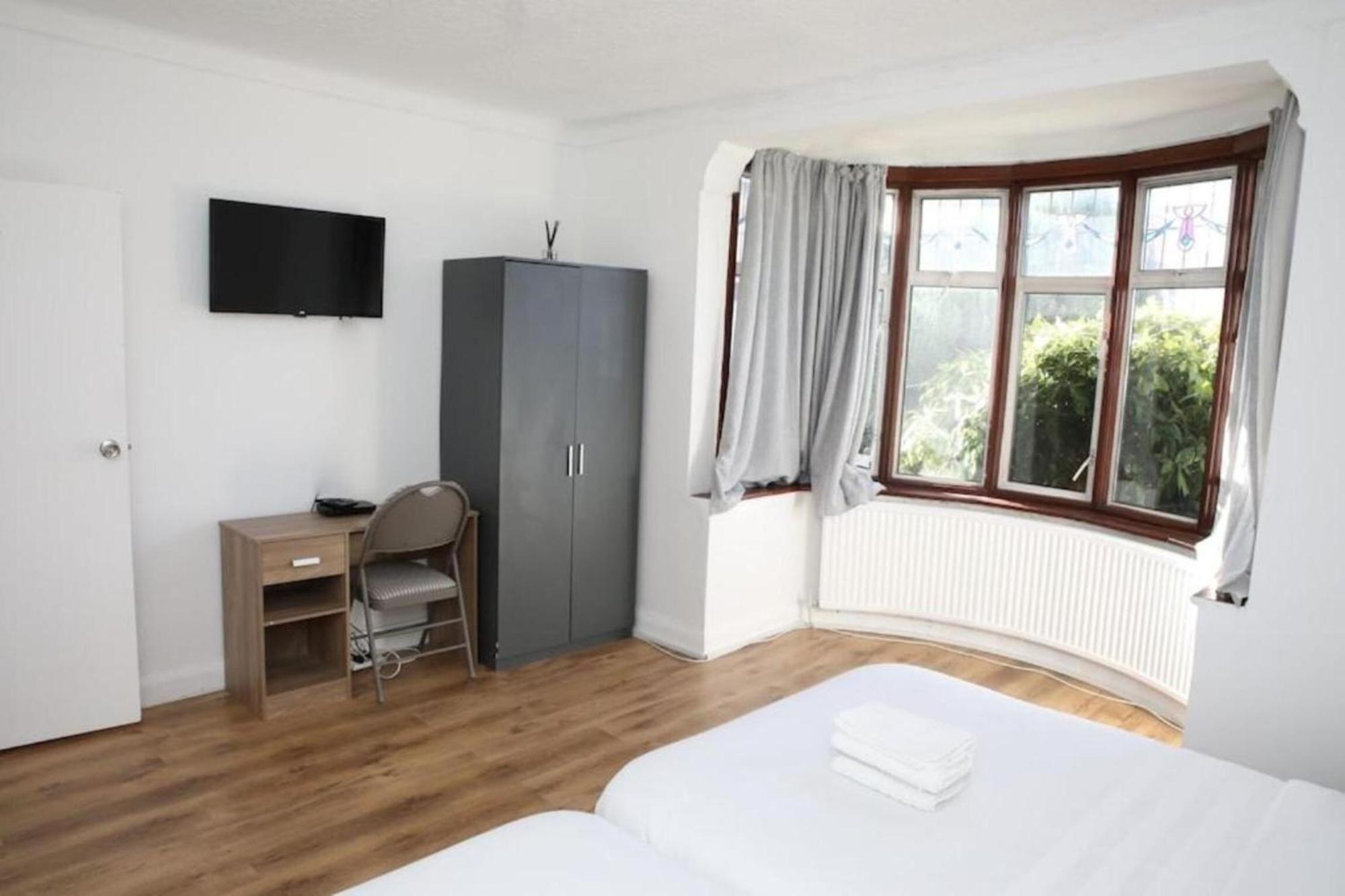 Oyo Timi Holiday Homes Londen Buitenkant foto