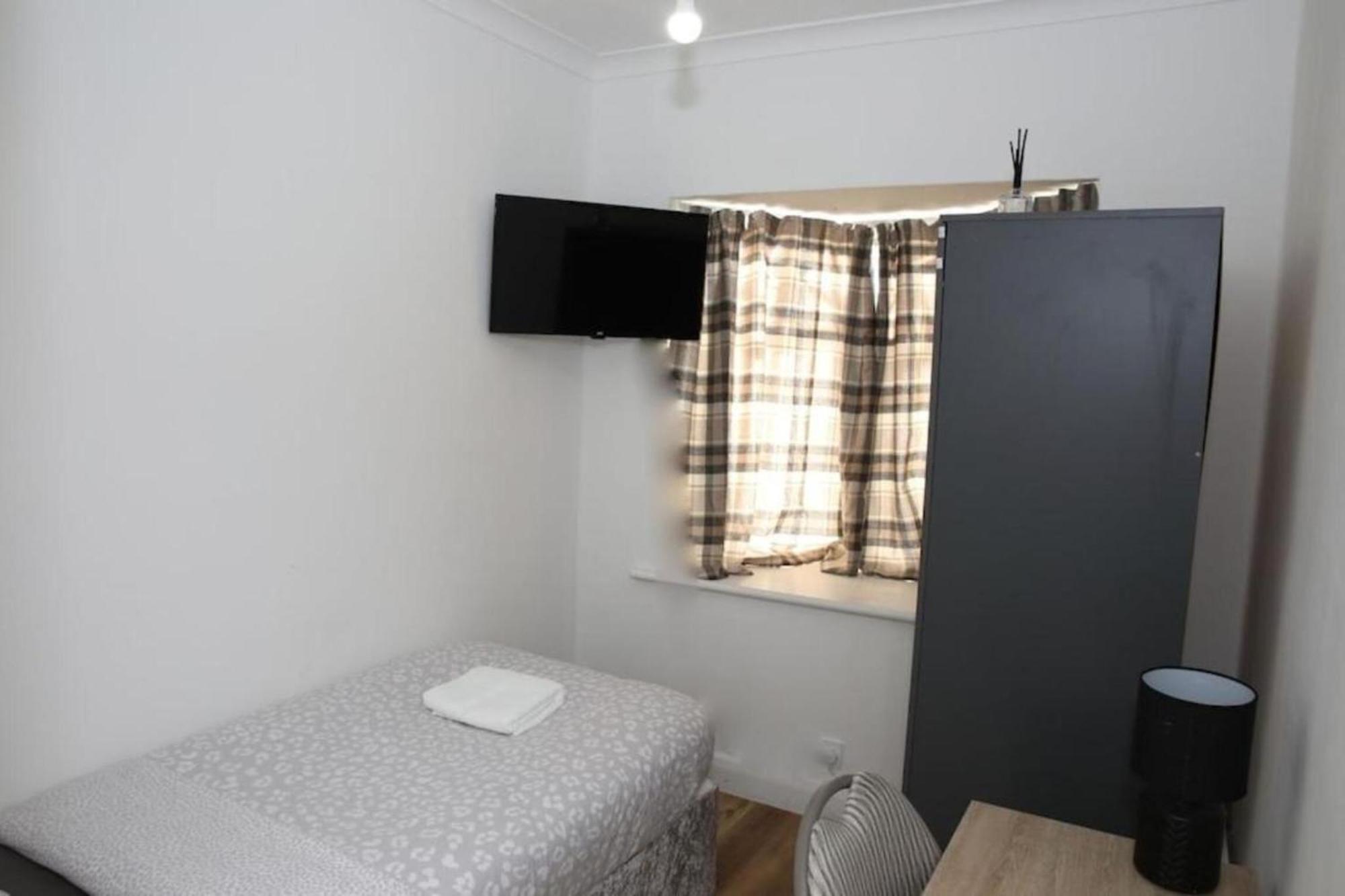 Oyo Timi Holiday Homes Londen Buitenkant foto