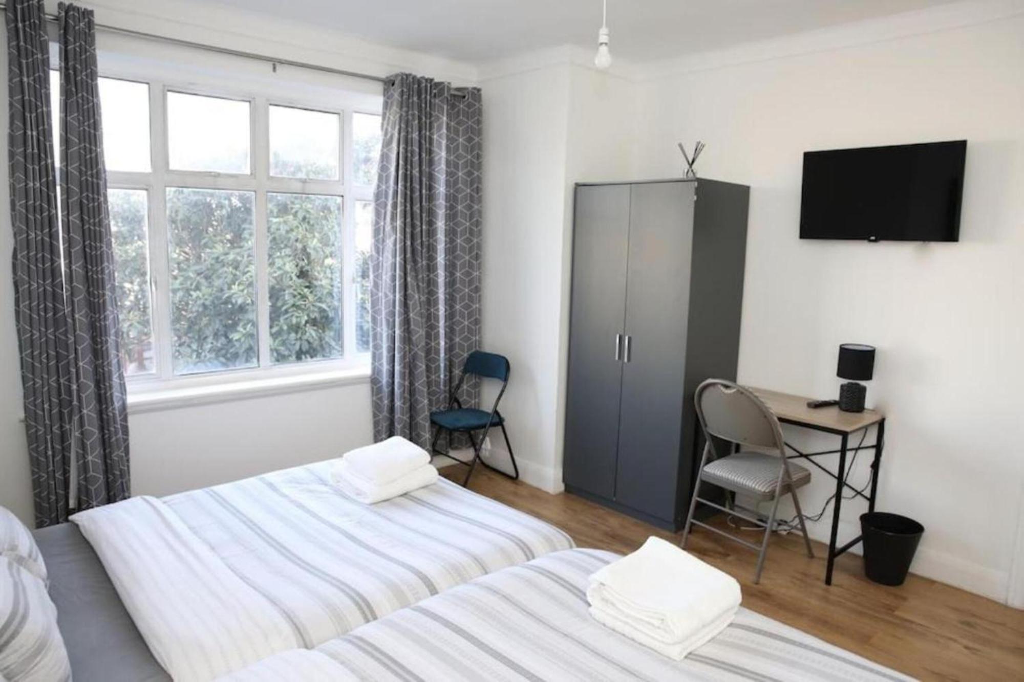 Oyo Timi Holiday Homes Londen Buitenkant foto