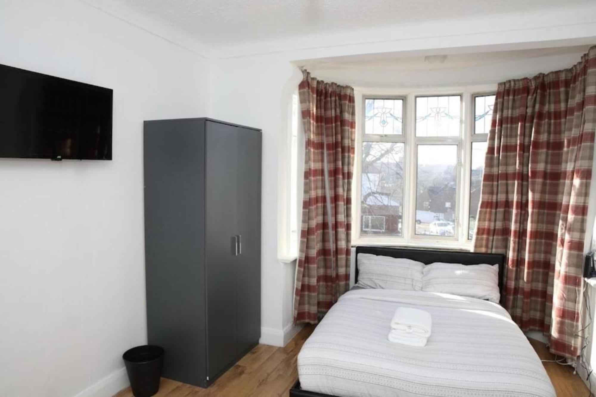Oyo Timi Holiday Homes Londen Buitenkant foto